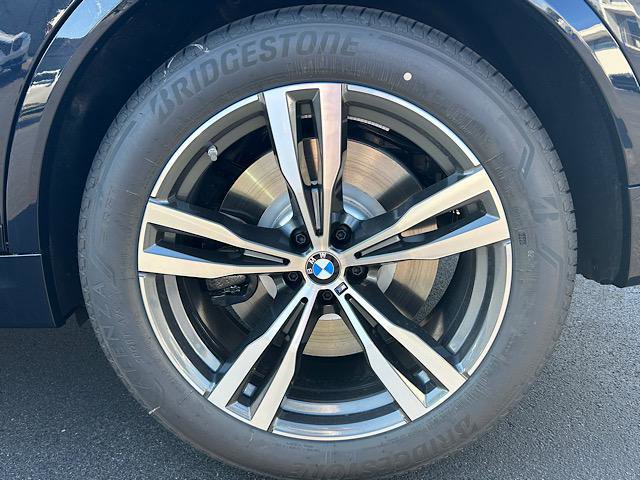 New 2026 BMW X7 M60i image 6