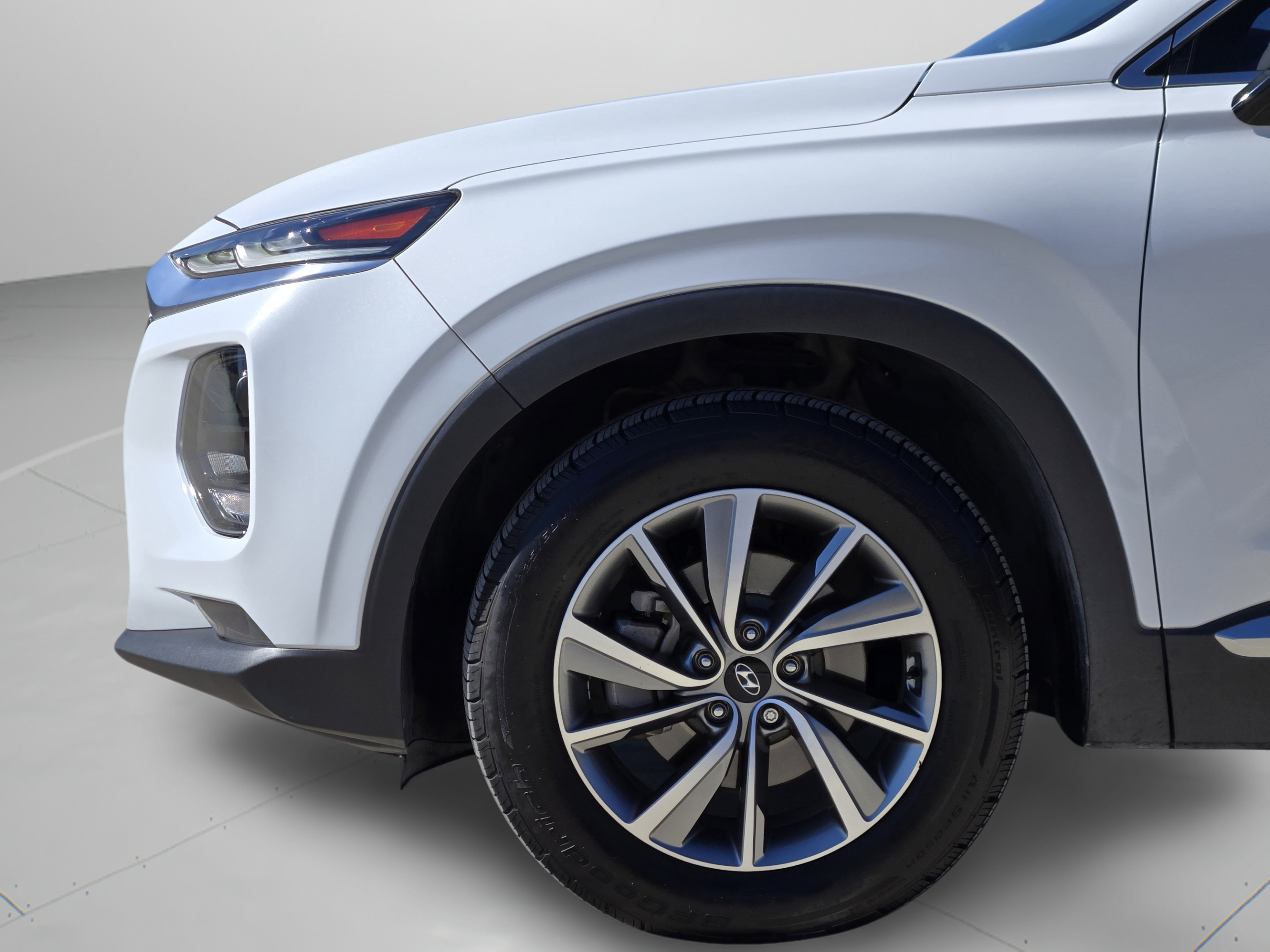 Used 2019 Hyundai Santa Fe SEL FWD image 30