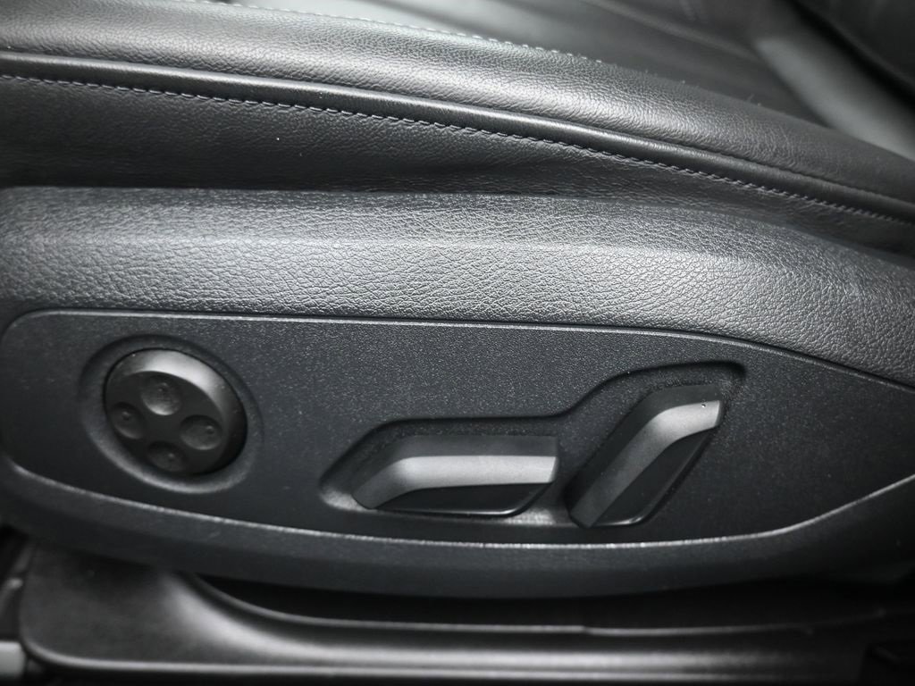 Used 2022 Audi A4 2.0T Premium image 13