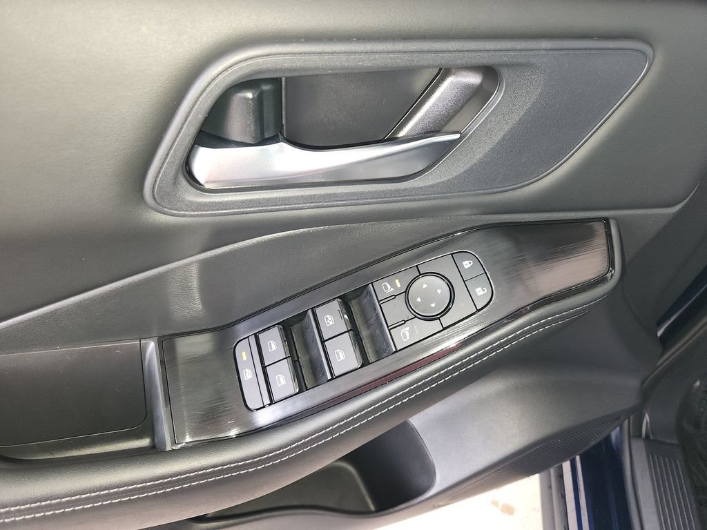 Used 2026 Nissan Rogue SV FWD image 29