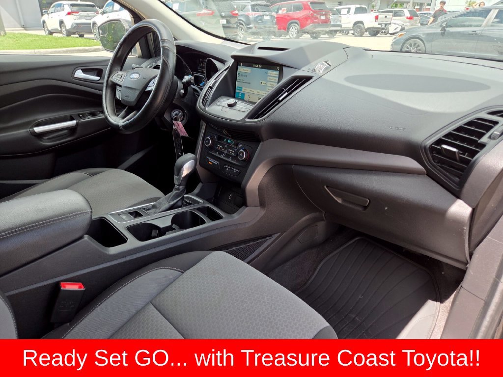 Used 2018 Ford Escape SE w/ SE Sync 3 Package FWD image 14