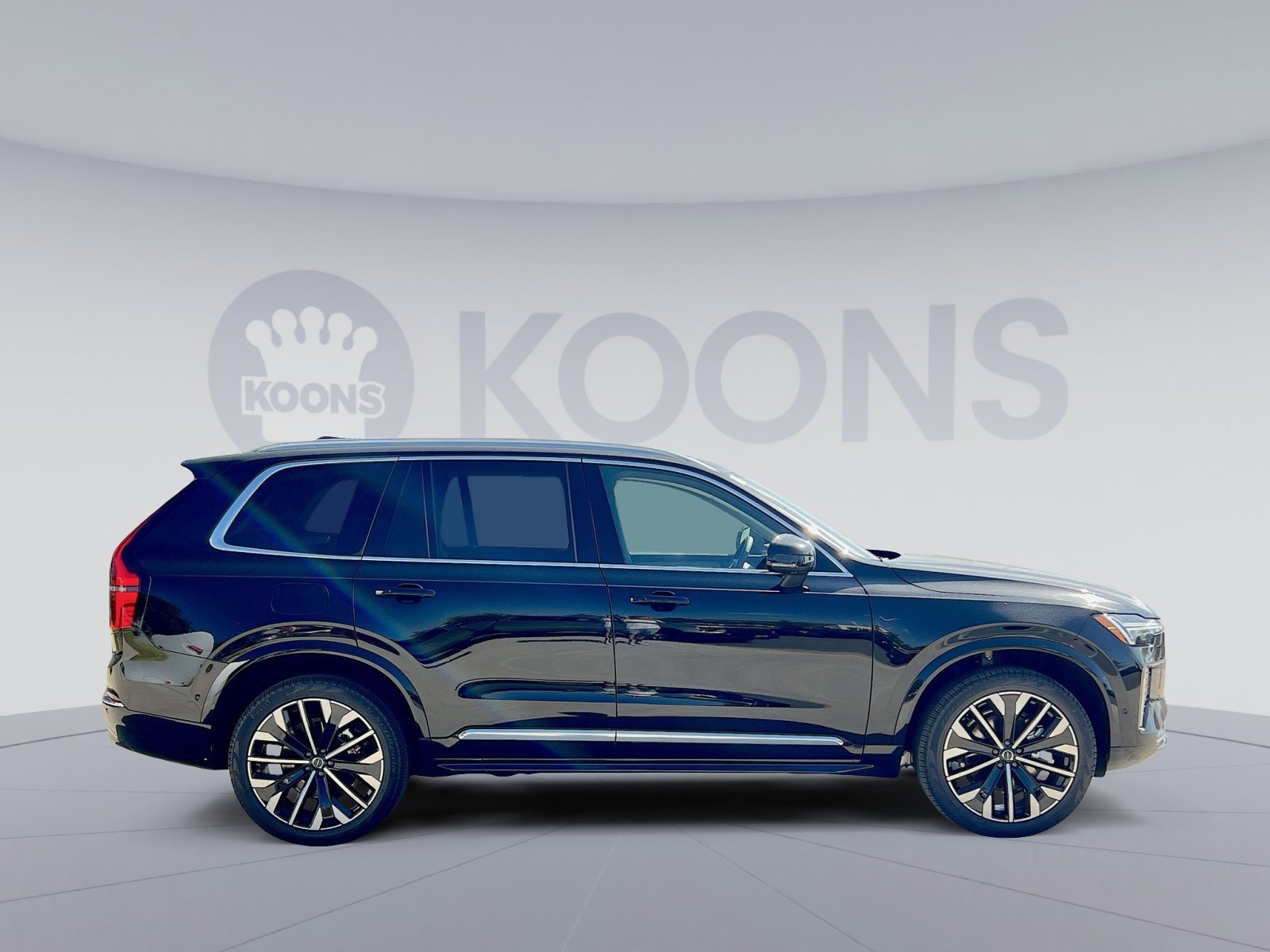 New 2026 Volvo XC90 B6 Plus w/ Protection Package Premier image 8