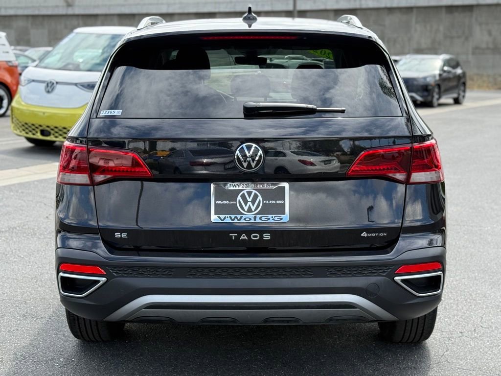 Used 2024 Volkswagen Taos SE image 6