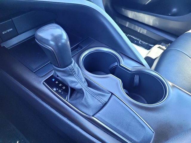 Used 2021 Toyota Camry SE FWD image 19