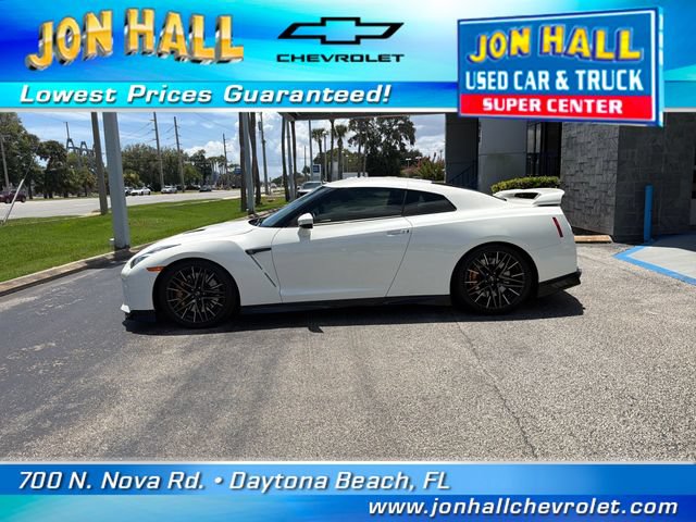 Used 2021 Nissan GT-R Premium AWD/4WD image 4