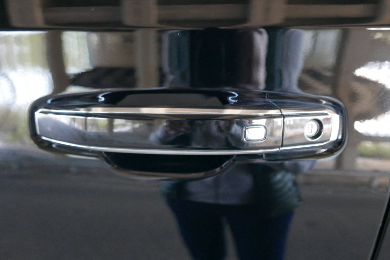 Used 2022 GMC Yukon SLT w/ SLT Premium Package image 23