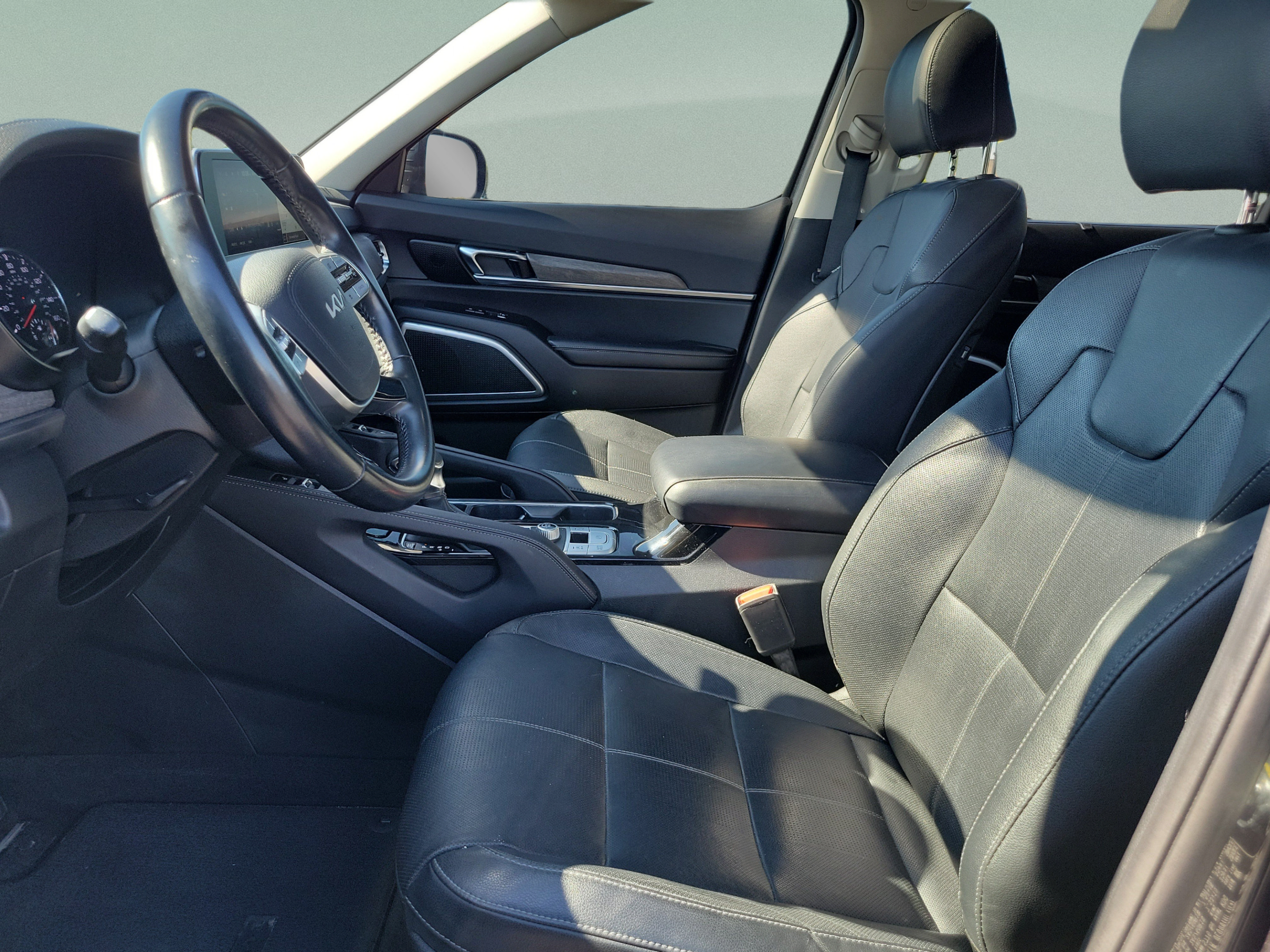 Used 2022 Kia Telluride EX FWD image 15
