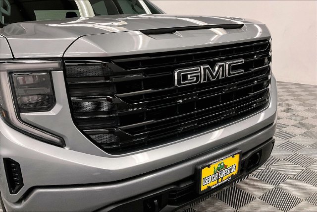 Used 2023 GMC Sierra 1500 Elevation w/ LPO, Elevation Black Package AWD/4WD image 30