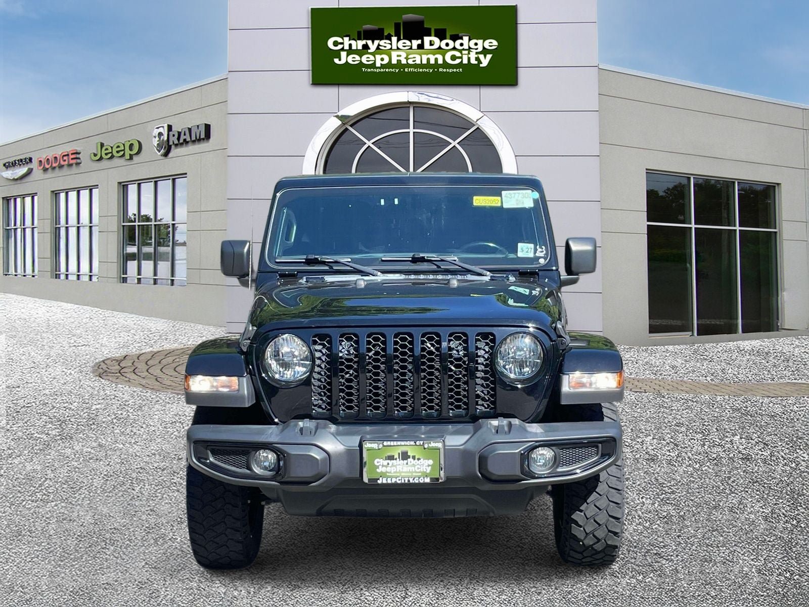 Used 2022 Jeep Gladiator Sport AWD/4WD image 2