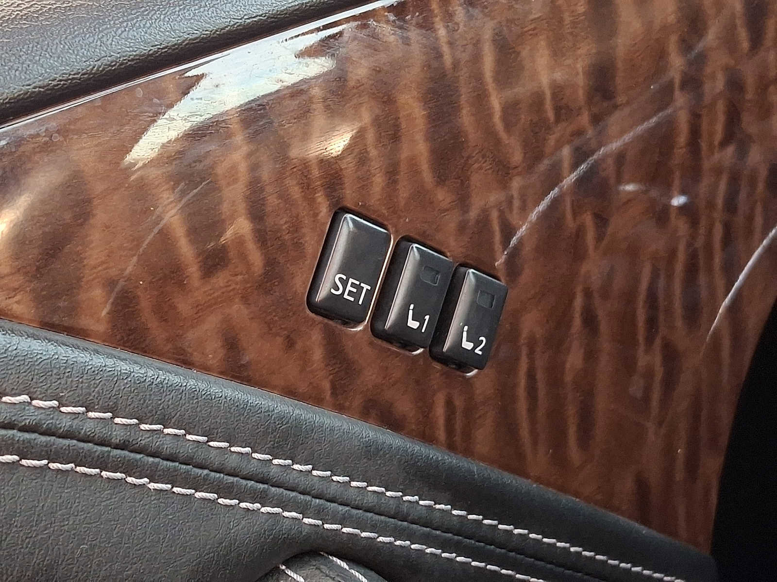 Used 2018 Nissan Armada Platinum w/ Captain Seat Package image 19