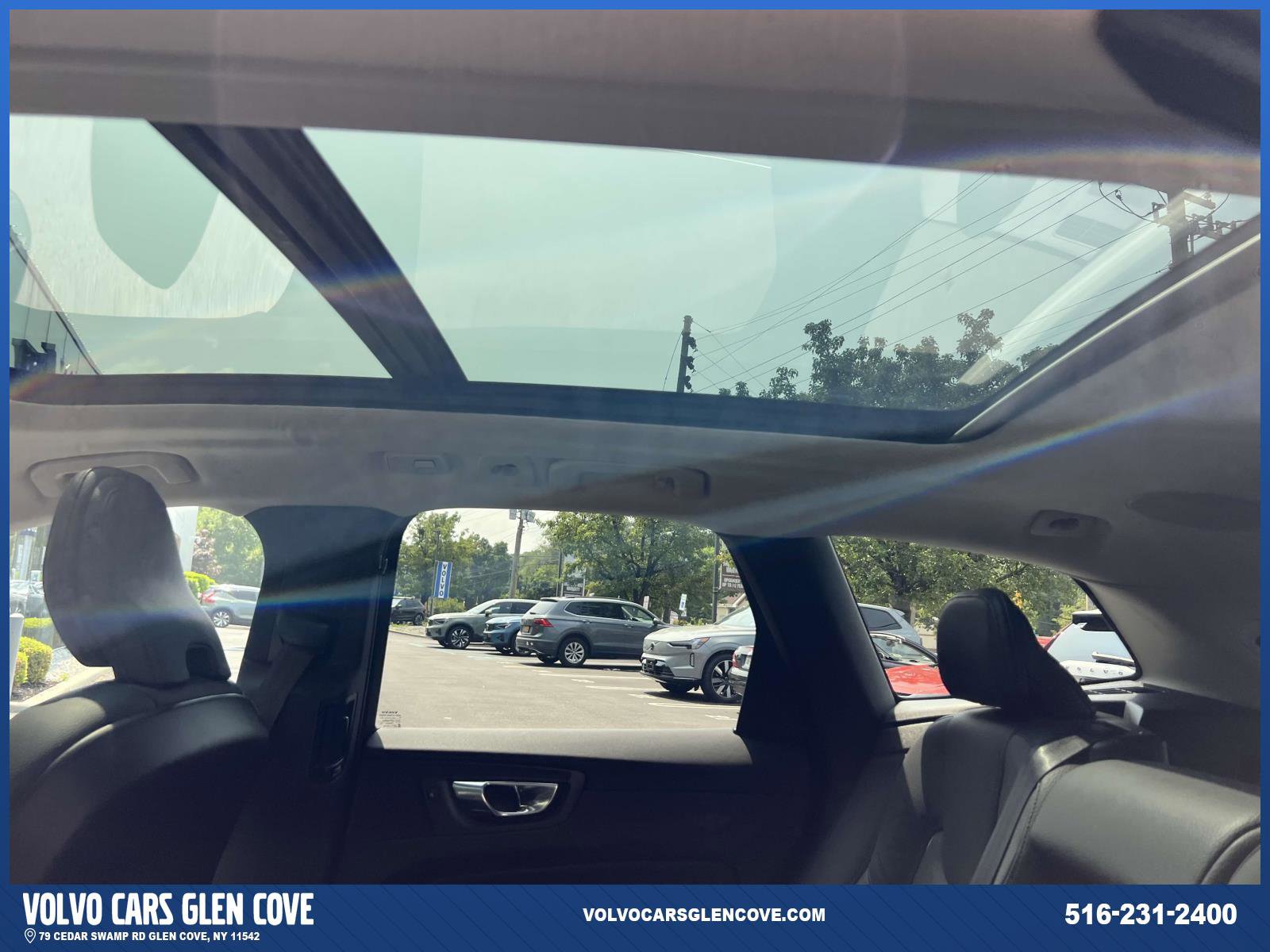 Certified 2022 Volvo XC60 B5 Momentum w/ Climate Package image 11