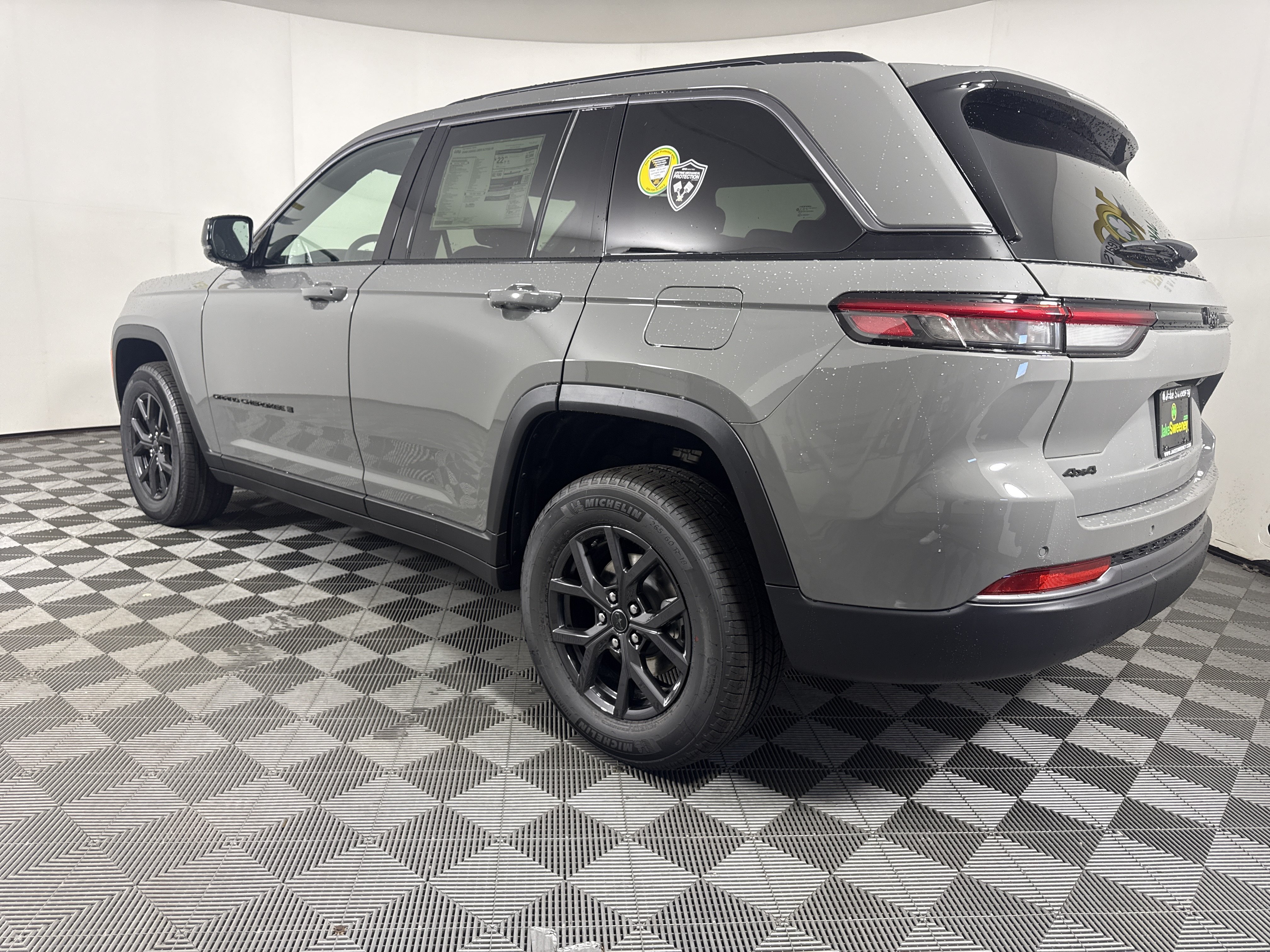 New 2027 Jeep Grand Cherokee 4WD image 6