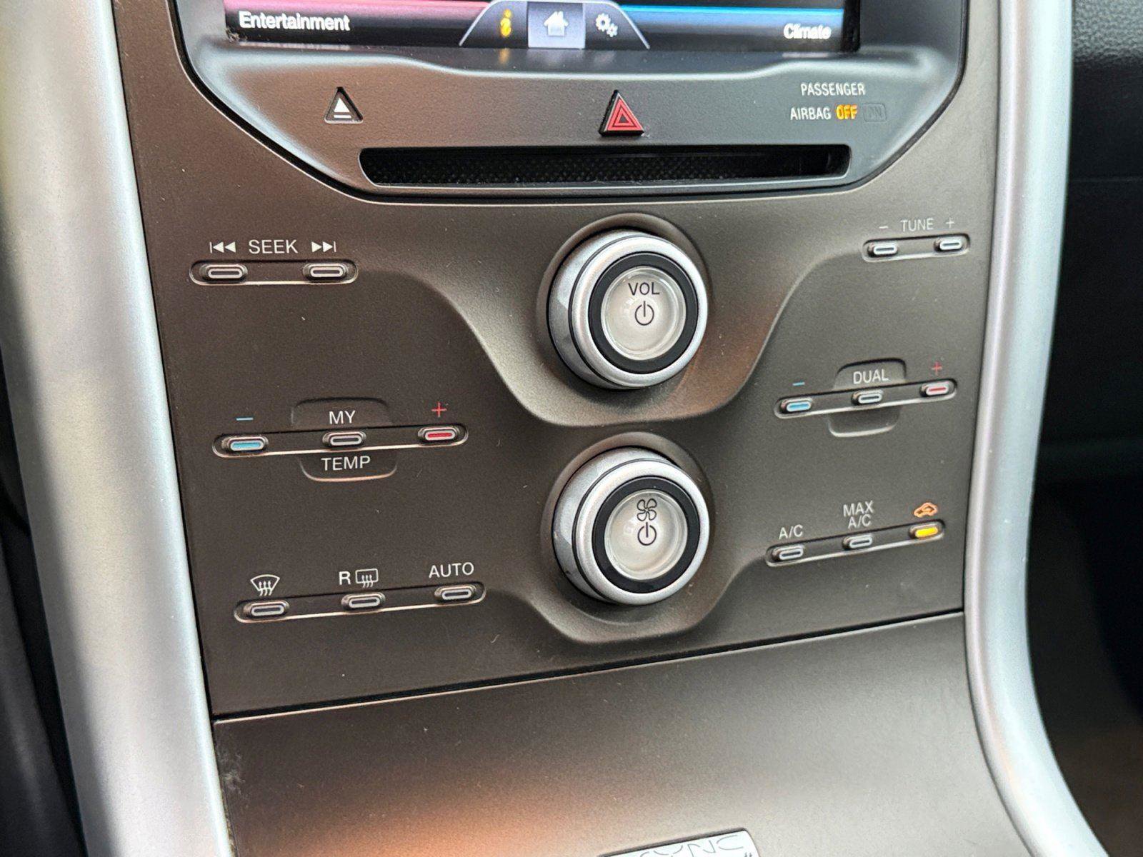 Used 2014 Ford Edge SEL w/ Equipment Group 205A AWD/4WD image 23