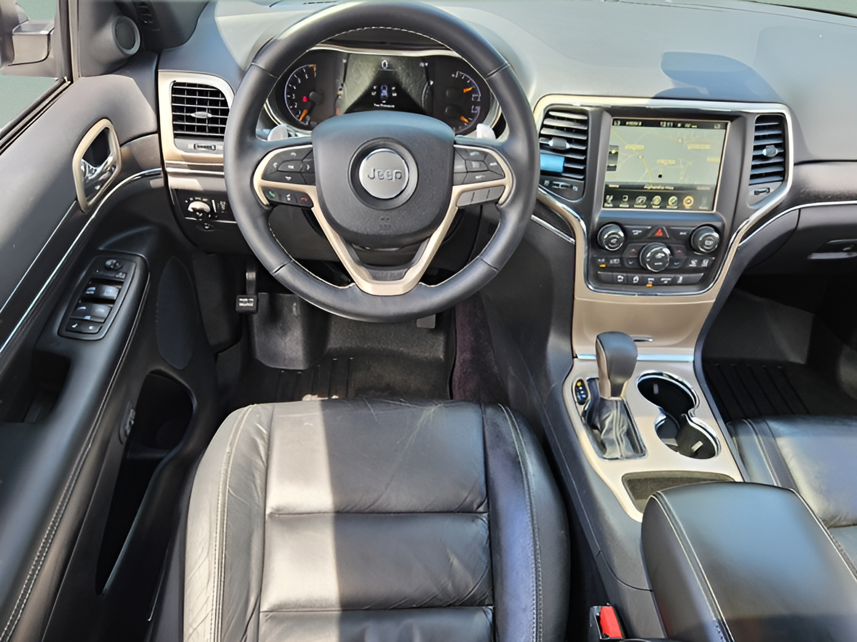 Used 2017 Jeep Grand Cherokee Limited RWD image 11