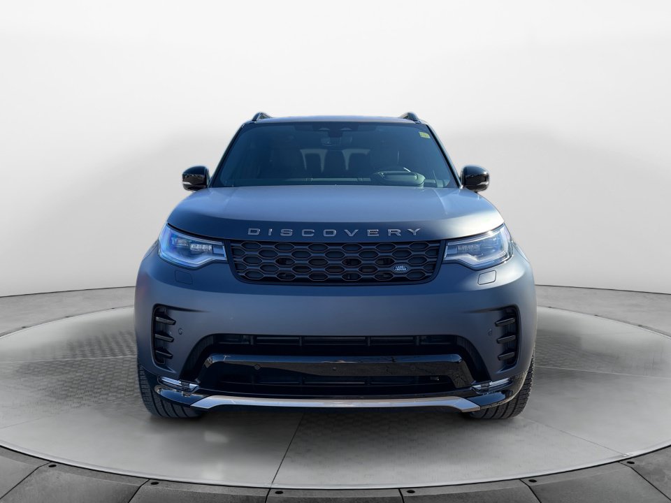 New 2026 Land Rover Discovery Limited Edition AWD/4WD image 2