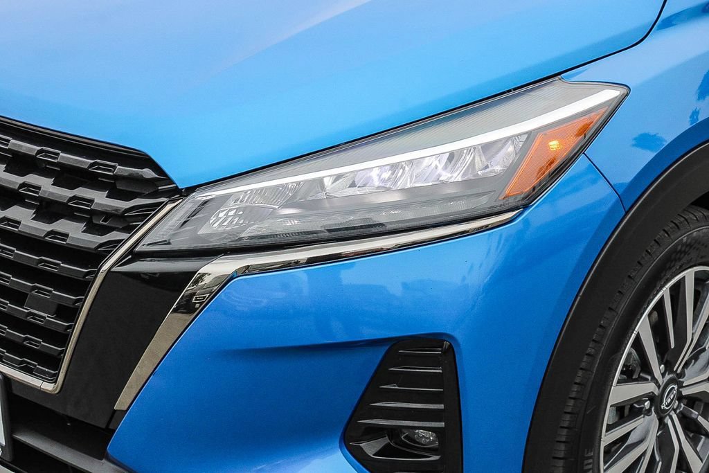 Used 2024 Nissan Kicks SR FWD image 5