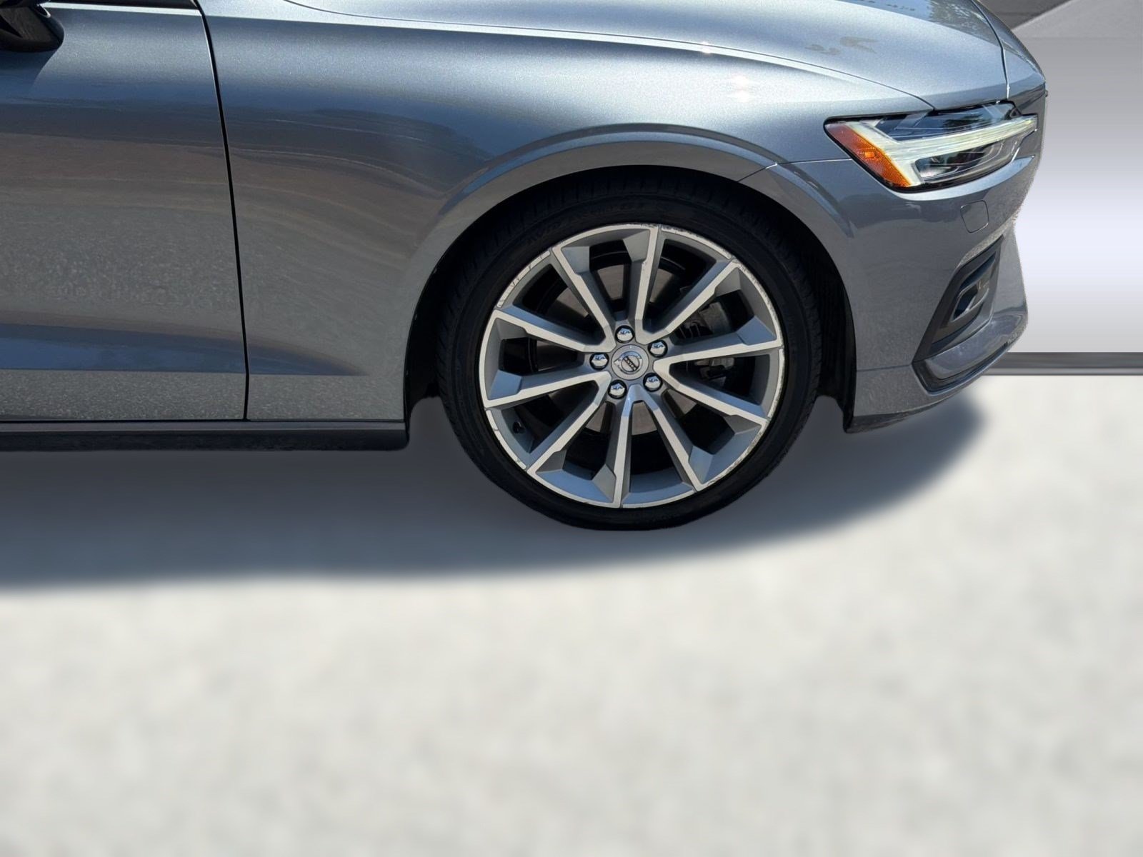 Used 2020 Volvo S60 T5 Momentum FWD image 12