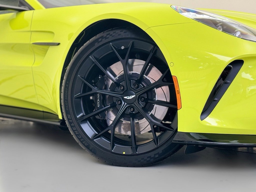 New 2025 Aston Martin V8 Vantage Coupe image 7