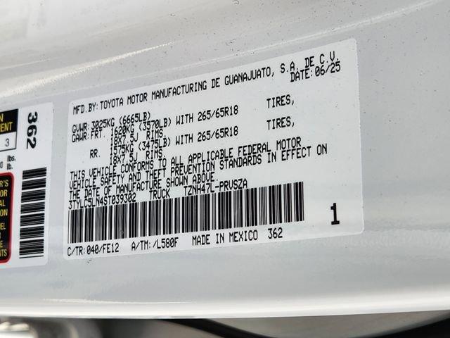 Used 2025 Toyota Tacoma TRD Sport image 35