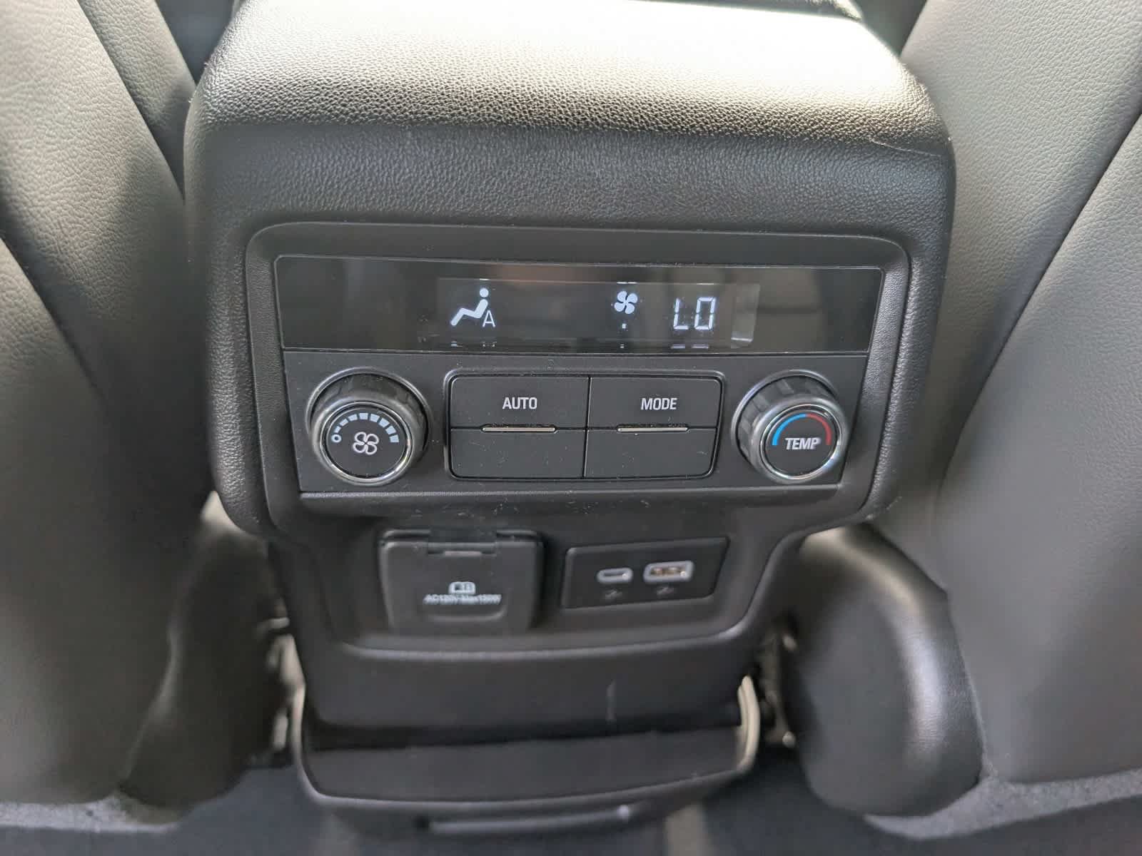 Certified 2023 GMC Acadia SLT AWD/4WD image 15