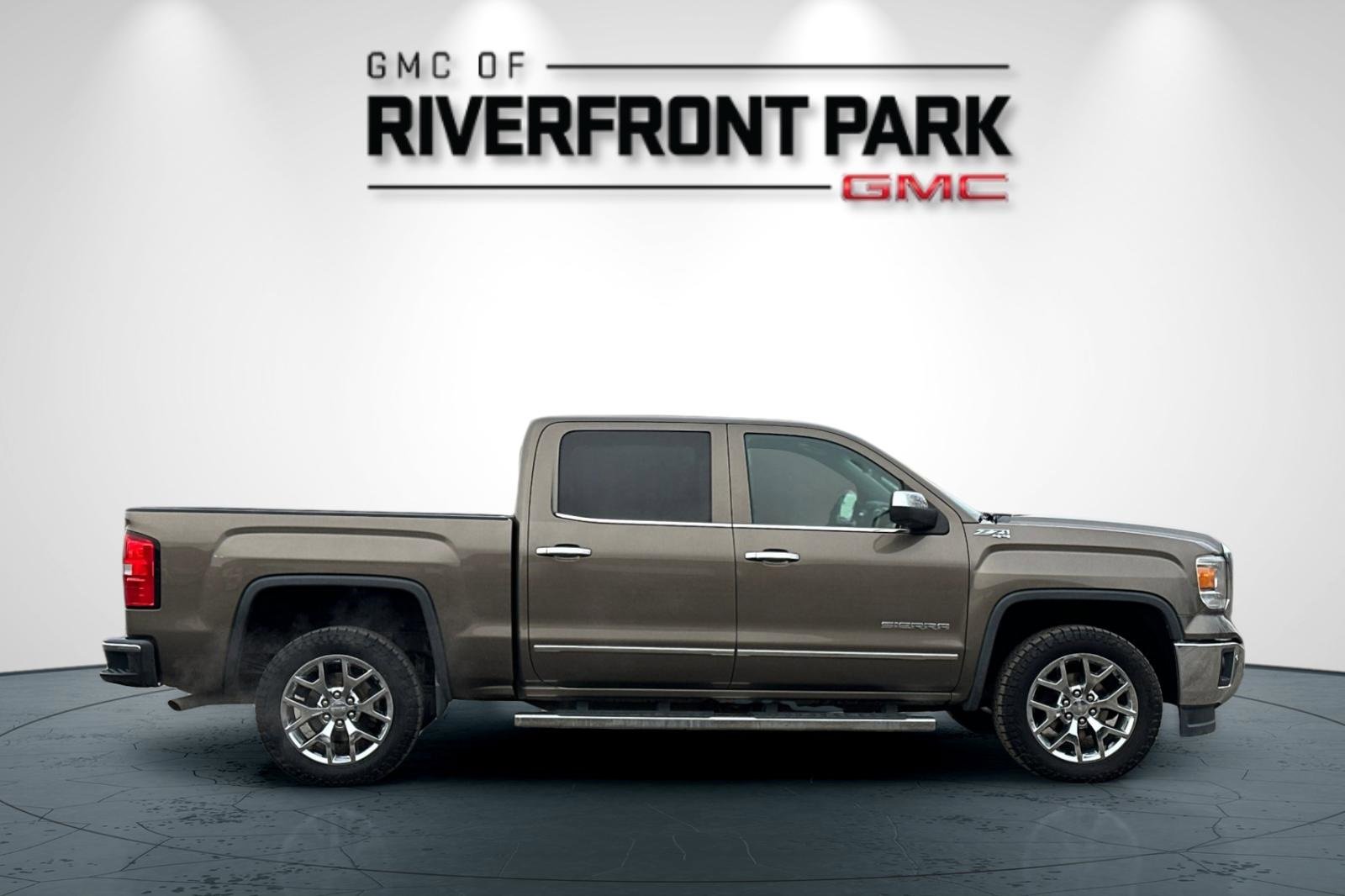 Used 2014 GMC Sierra 1500 SLT w/ SLT Crew Cab Value Package image 2