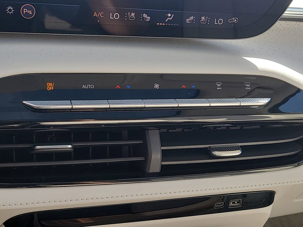 Used 2026 Buick Enclave Avenir w/ Super Cruise Package image 27