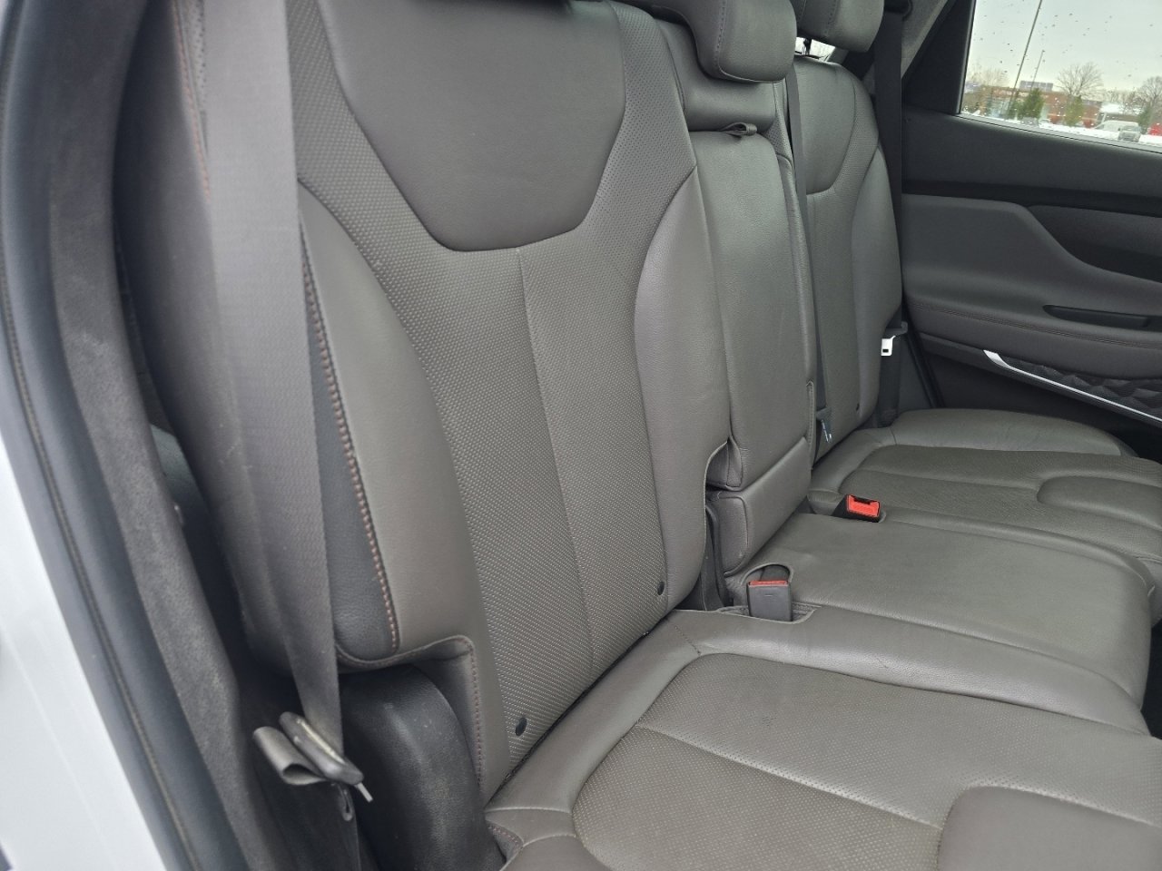 Used 2020 Hyundai Santa Fe SEL w/ Convenience + Premium Package image 23