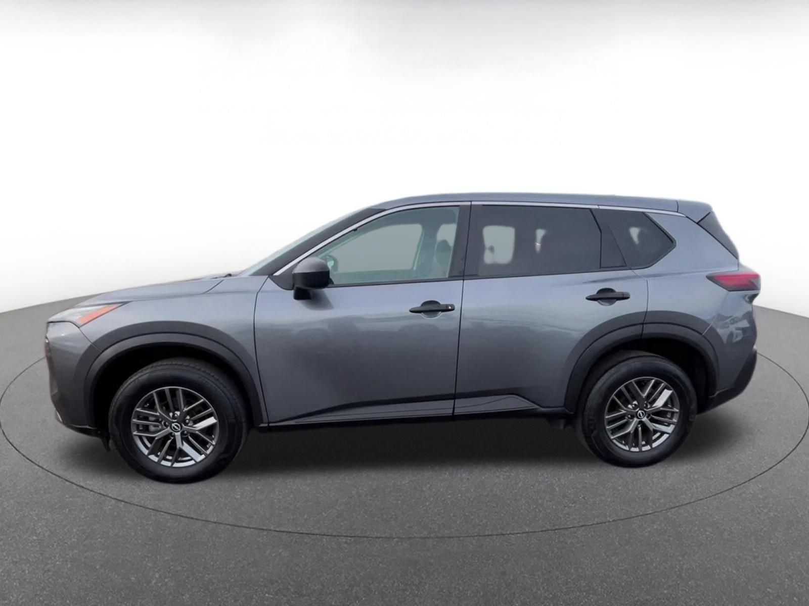 Used 2023 Nissan Rogue S FWD image 7