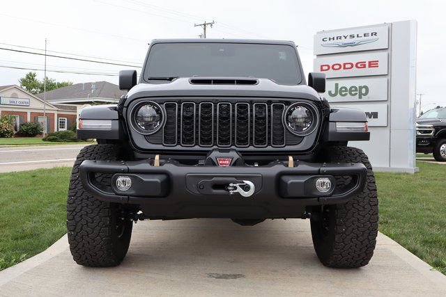 Used 2025 Jeep Wrangler Unlimited Rubicon 392 image 6