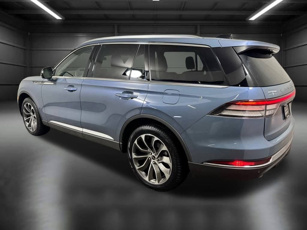 Used 2025 Lincoln Aviator AWD w/ Equipment Group 101A image 5
