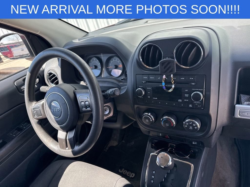 Used 2016 Jeep Compass Sport w/ Power Value Group FWD image 12