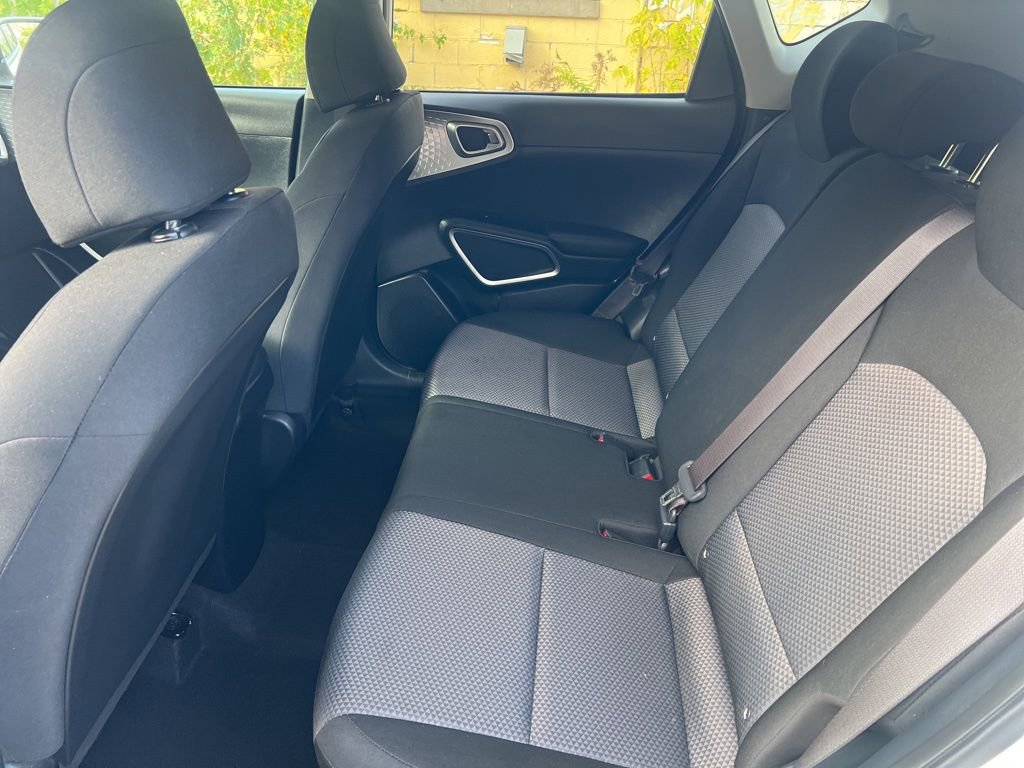 Certified 2022 Kia Soul LX image 8