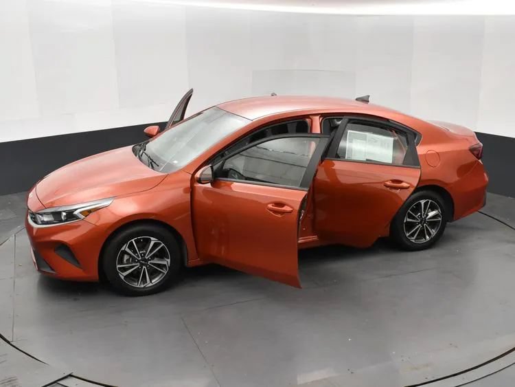 Used 2024 Kia Forte LXS FWD image 7
