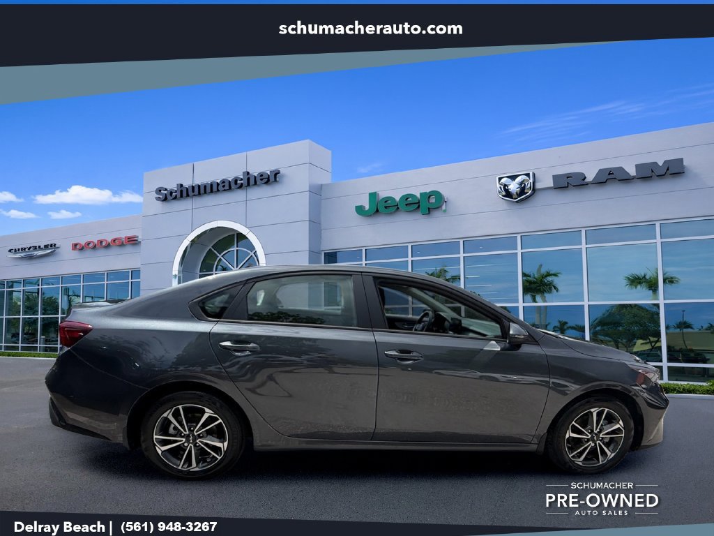 Used 2024 Kia Forte LXS w/ LXS Technology Package FWD image 8