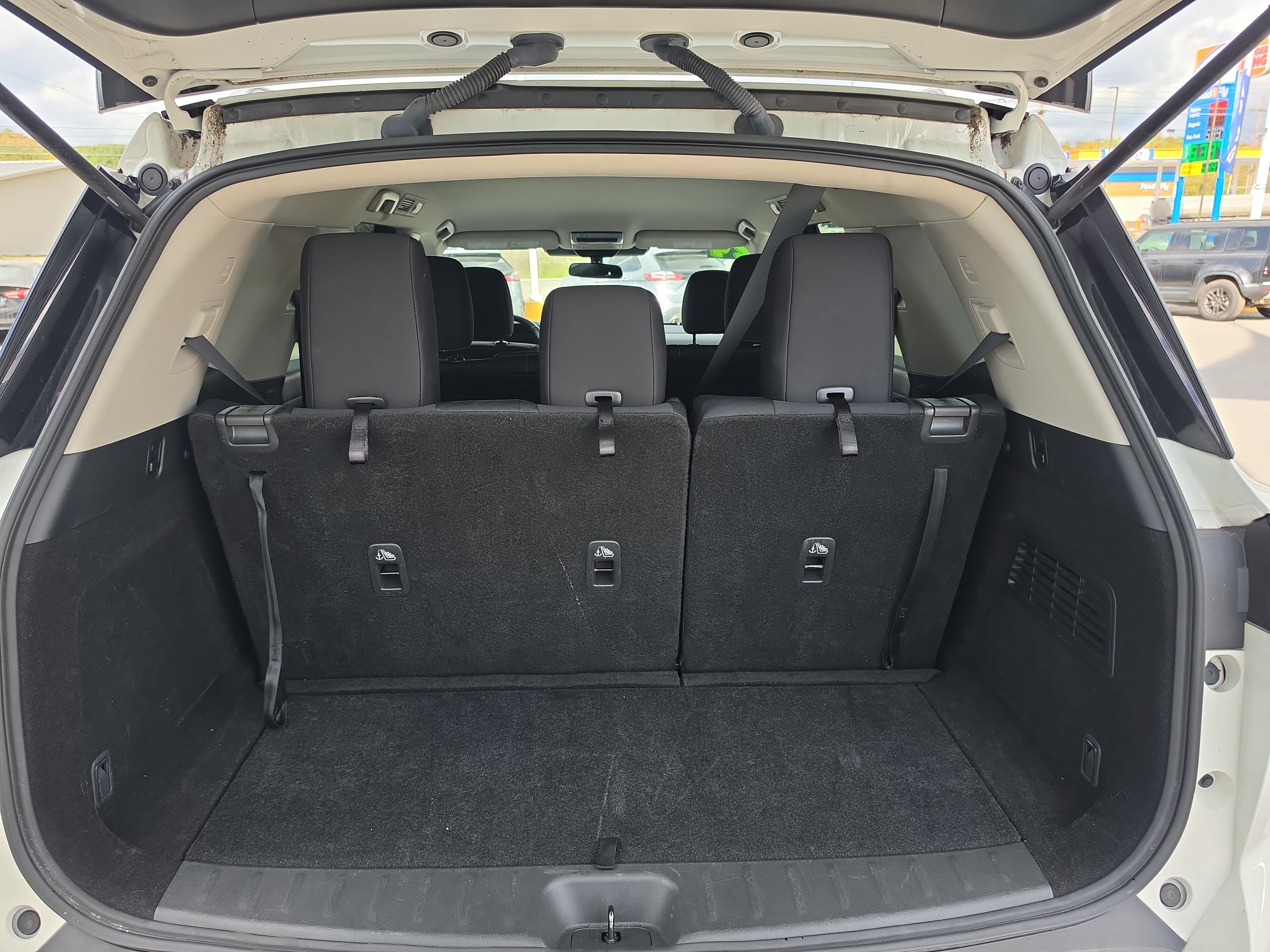 Used 2024 Nissan Pathfinder SV AWD/4WD image 5