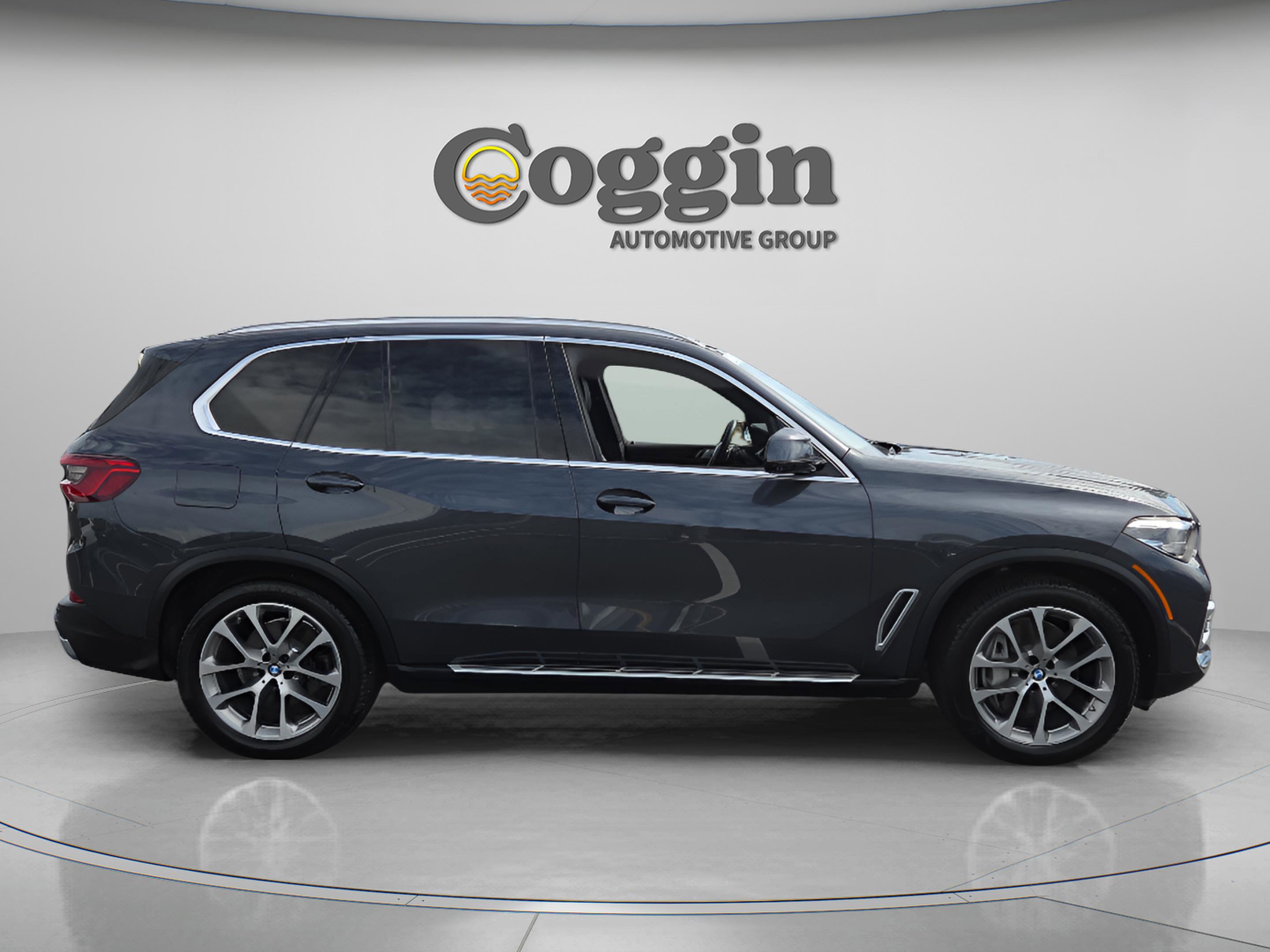 Used 2019 BMW X5 xDrive50i w/ Parking Assistance Package image 7