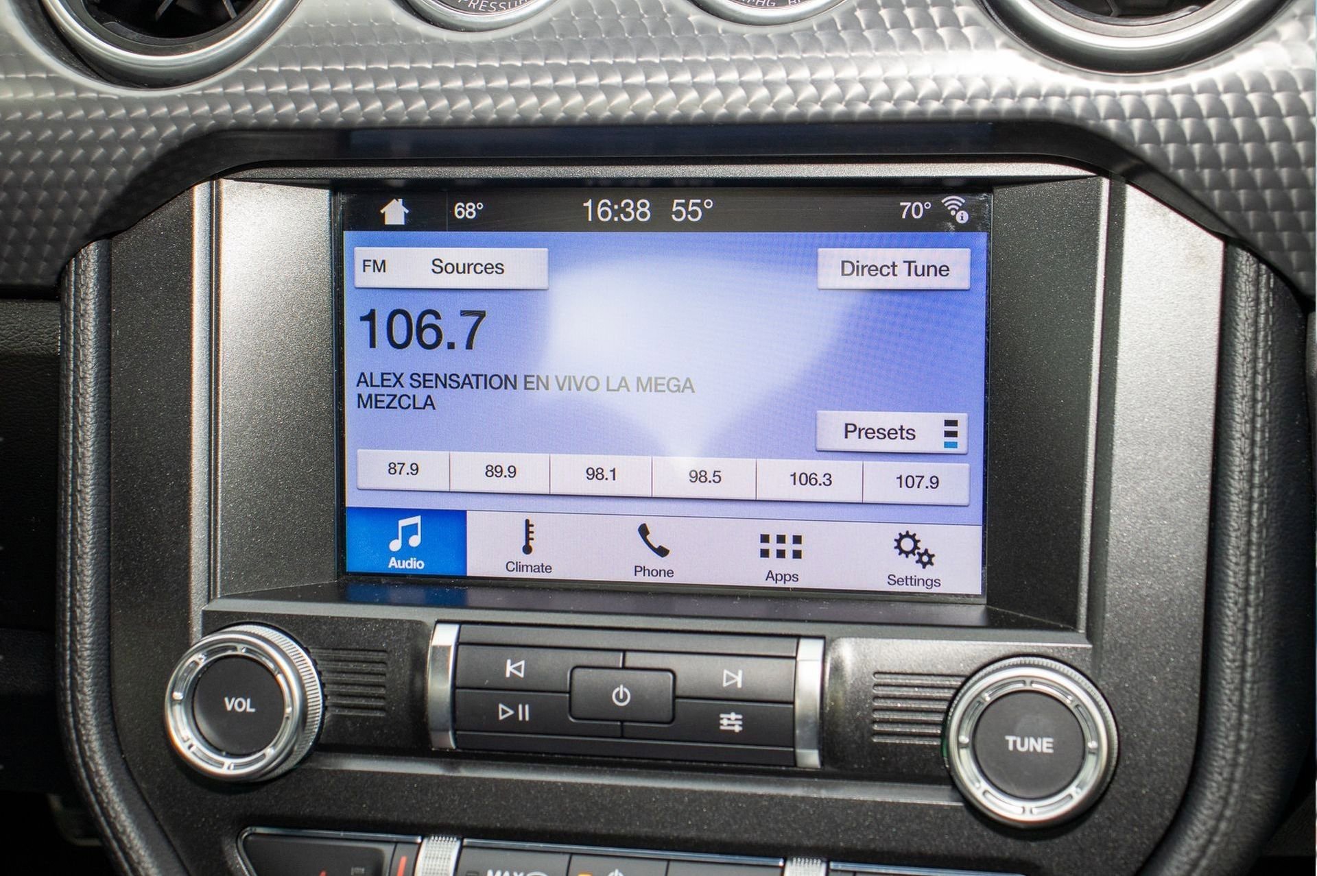 Used 2019 Ford Mustang Premium w/ Ecoboost Performance Package image 19