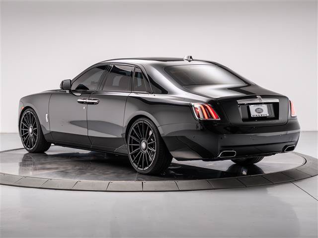 Used 2025 Rolls-Royce Ghost AWD/4WD image 3