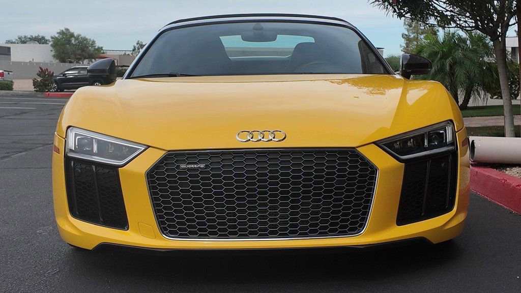 Used 2017 Audi R8 V10 w/ Carbon Exterior Package image 8
