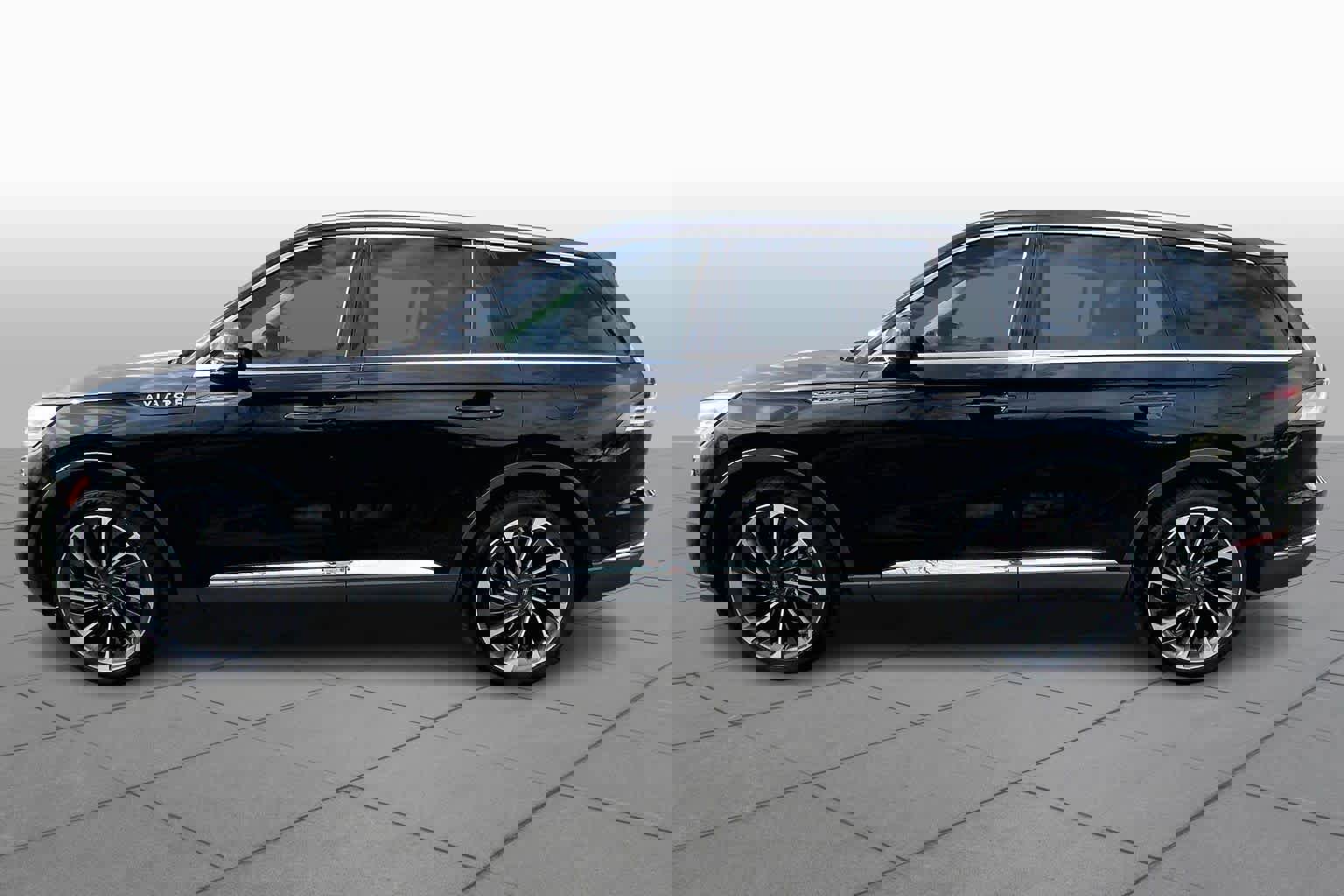 Used 2020 Lincoln Aviator Reserve w/ Equipment Group 202A image 34