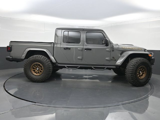 Used 2020 Jeep Gladiator Overland AWD/4WD image 2