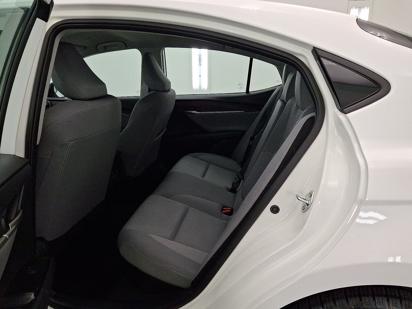 Used 2025 Toyota Camry LE FWD image 11
