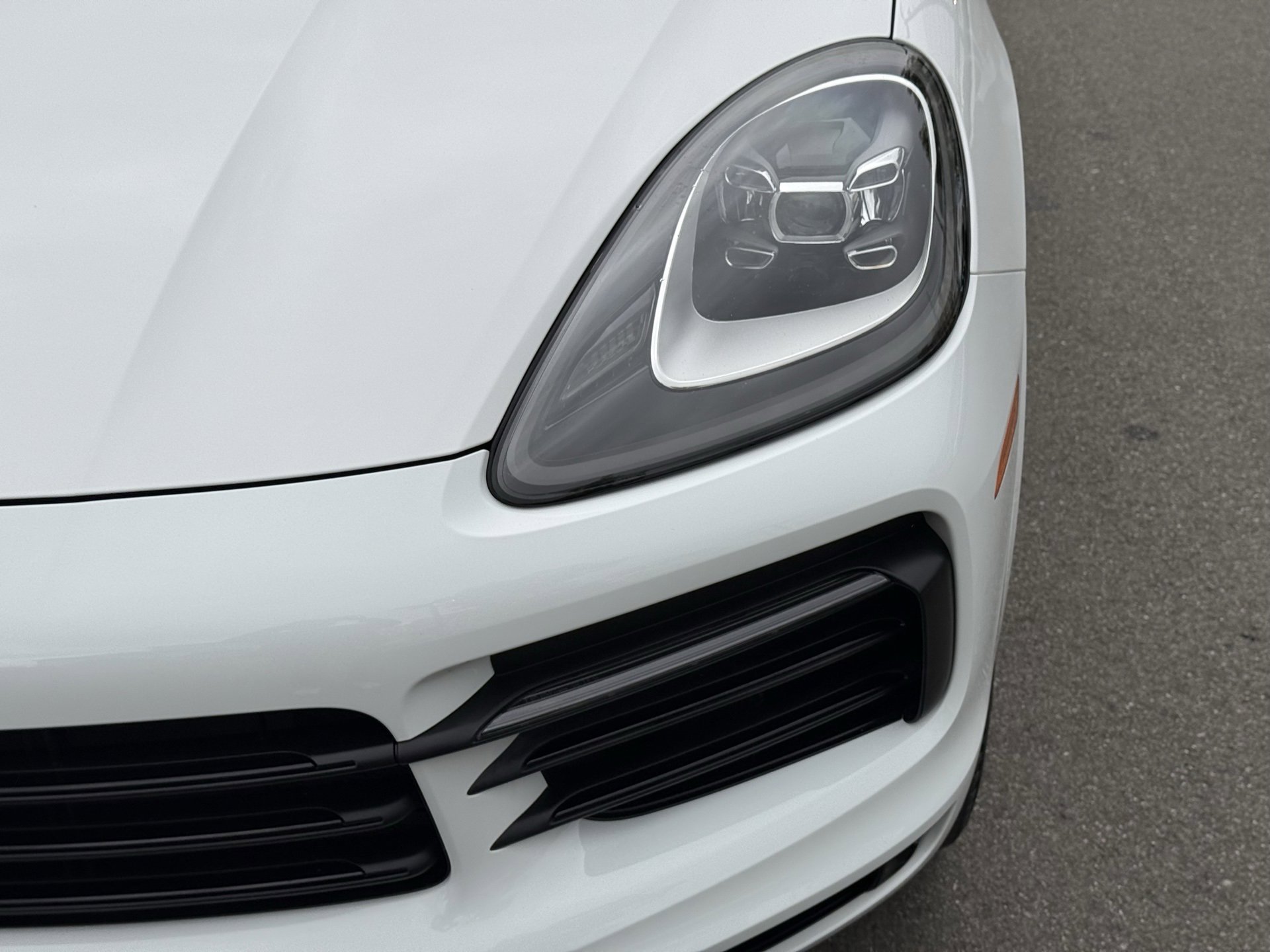Used 2023 Porsche Cayenne image 11