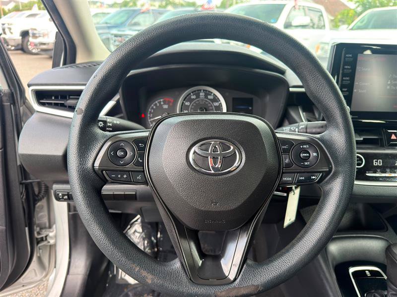 Used 2022 Toyota Corolla LE FWD image 12