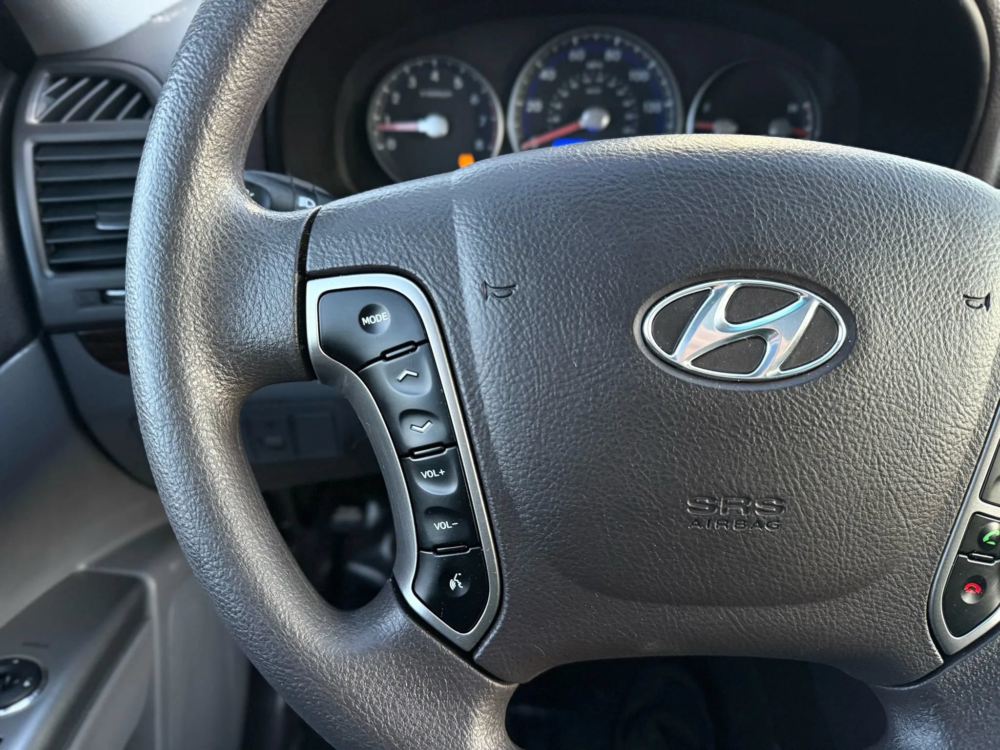Used 2010 Hyundai Santa Fe GLS AWD/4WD image 25