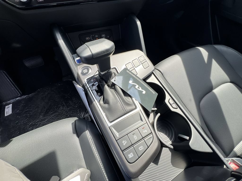 New 2026 Kia Sportage EX FWD image 19