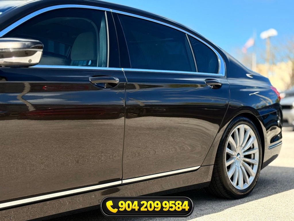 Used 2017 BMW 740i RWD image 3