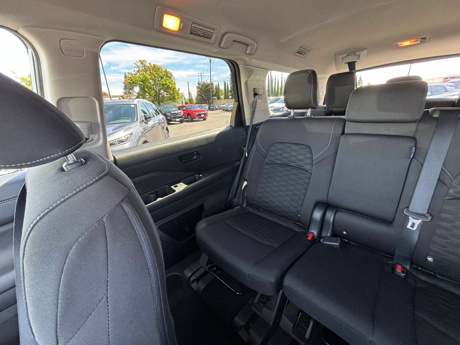 Used 2025 Nissan Pathfinder SV AWD/4WD image 41