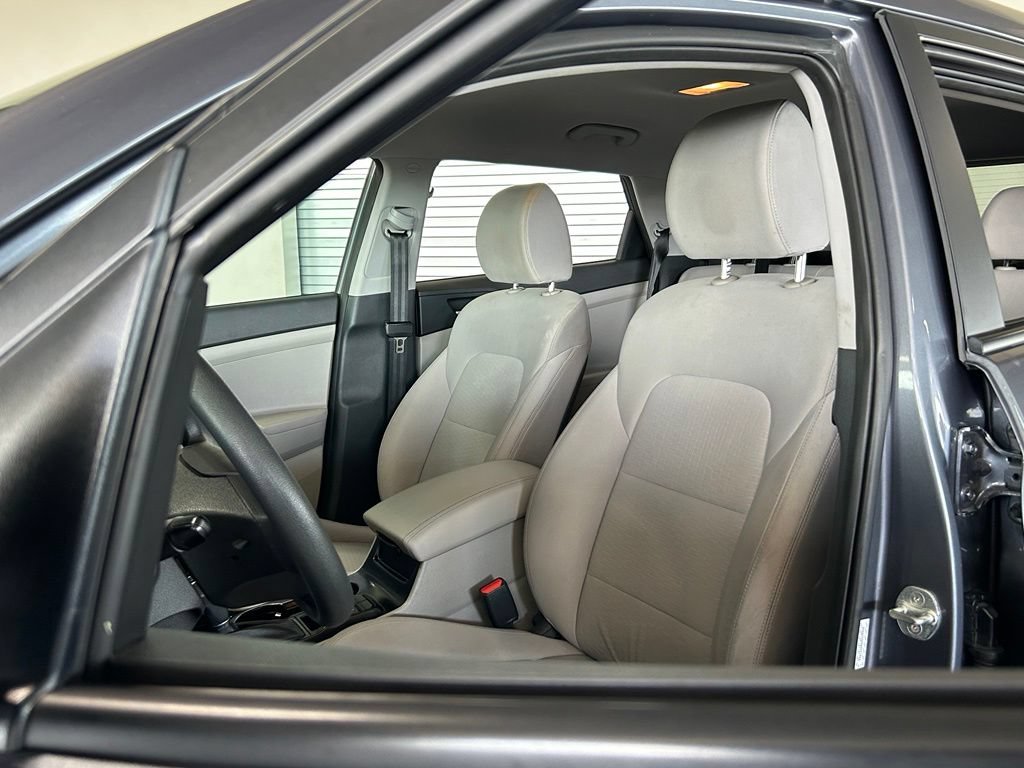Used 2021 Hyundai Tucson SE w/ Cargo Package FWD image 15