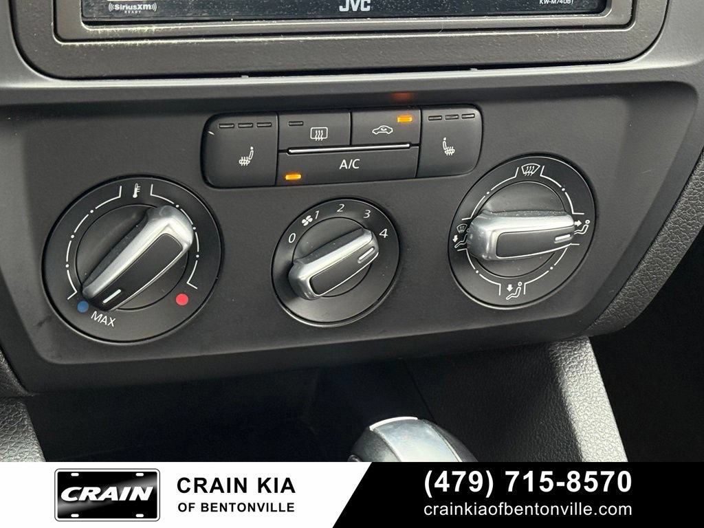 Used 2015 Volkswagen Jetta SE FWD image 16